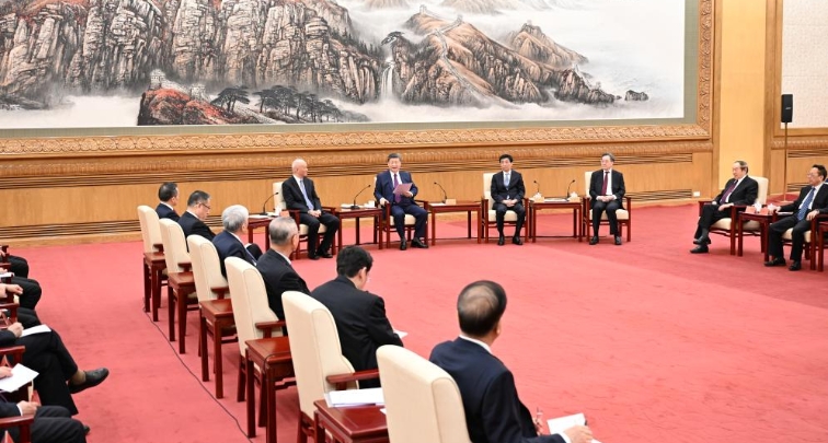 شي يحضر تجمعاً مع شخصيات غير منتمية للحزب الشيوعي الصيني بمناسبة العام الصيني الجديد